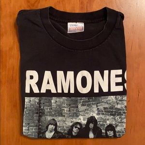 Now I Wanna RAMONES T